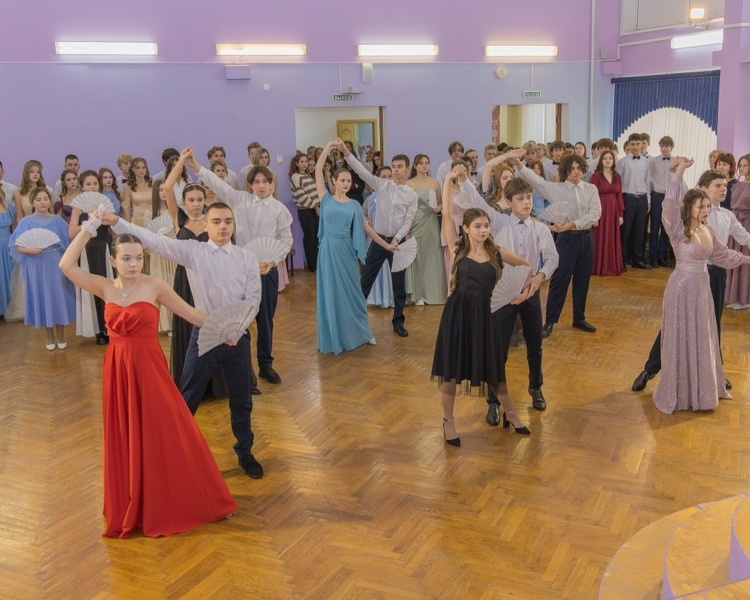     В Курске отпраздновали Всероссийский день лицеиста