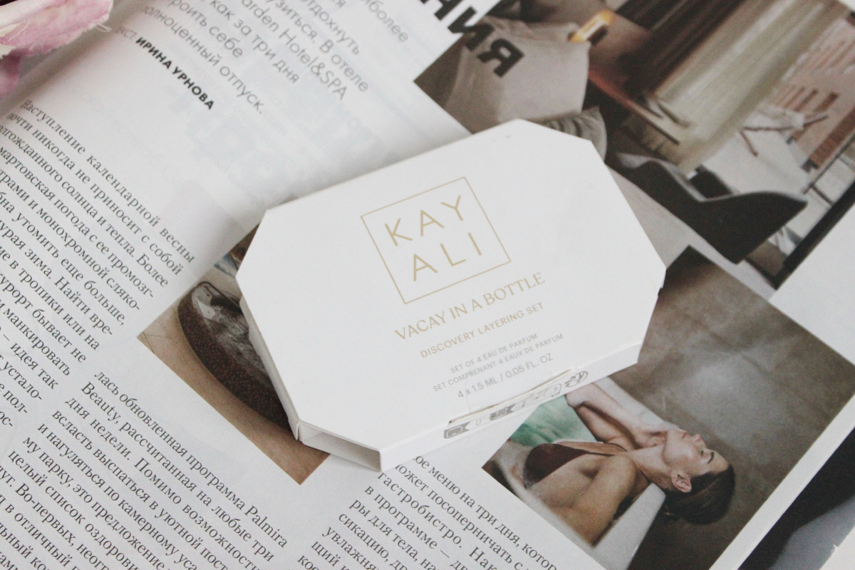 Набор сэмплов Kayali Vacay in a bottle.