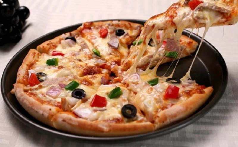 Пицца на минутном тесте: домашний секрет воздушной основы и хрустящей корочки