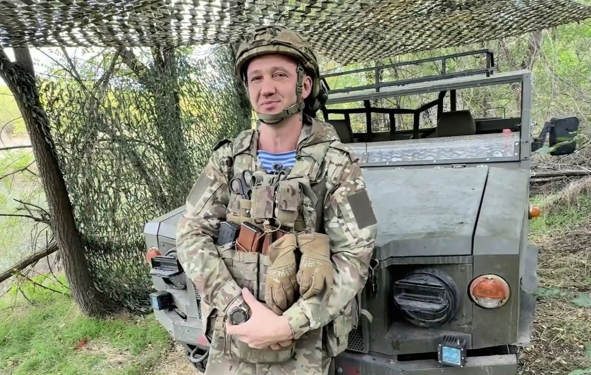 Старший разведчик роты специального назначения 215-го отдельного разведывательного батальона ефрейтор Андрей Смирнов.