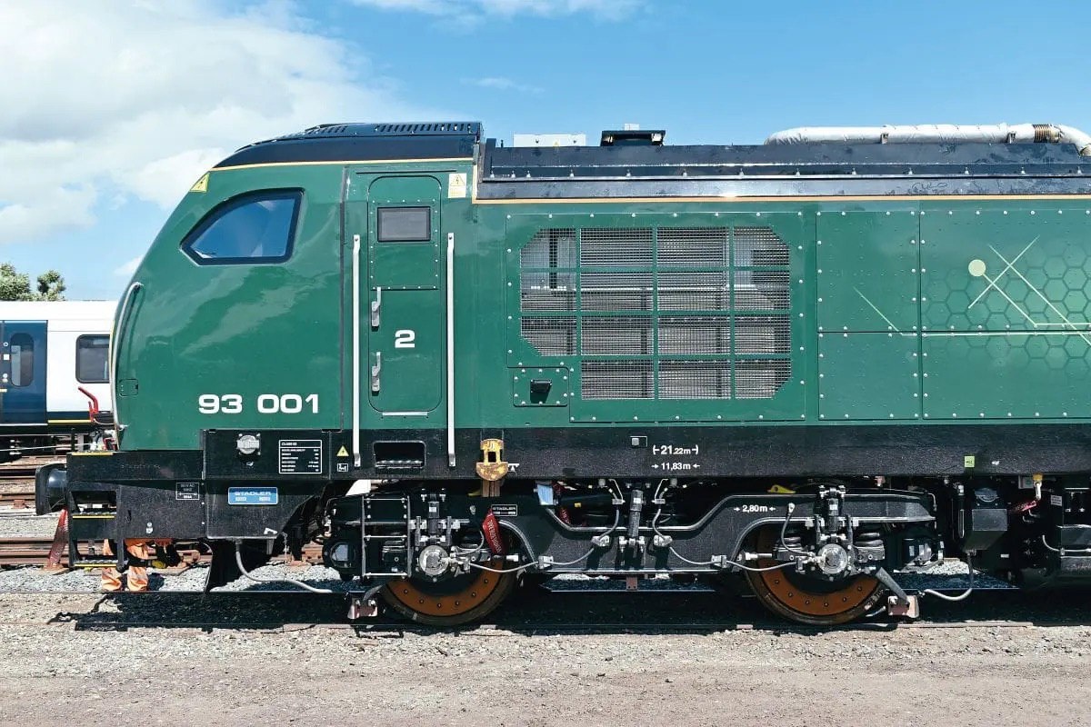 Гибридный локомотив класса 93 производства Stadler для Великобритании. Источник: Richard Clinnick