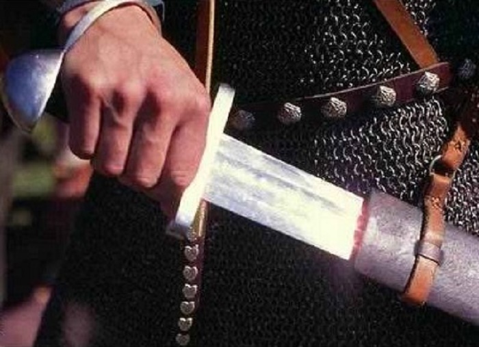 Никто не знает как он выглядел. Но всем известно чем был силен.