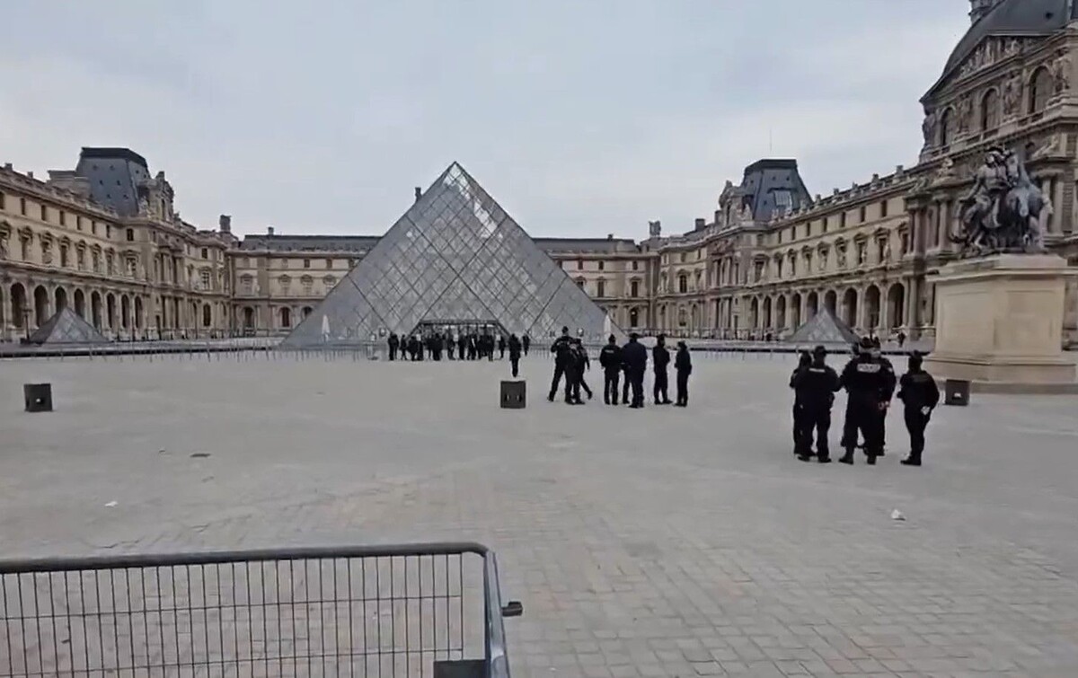     / Источник: Кадр из видео