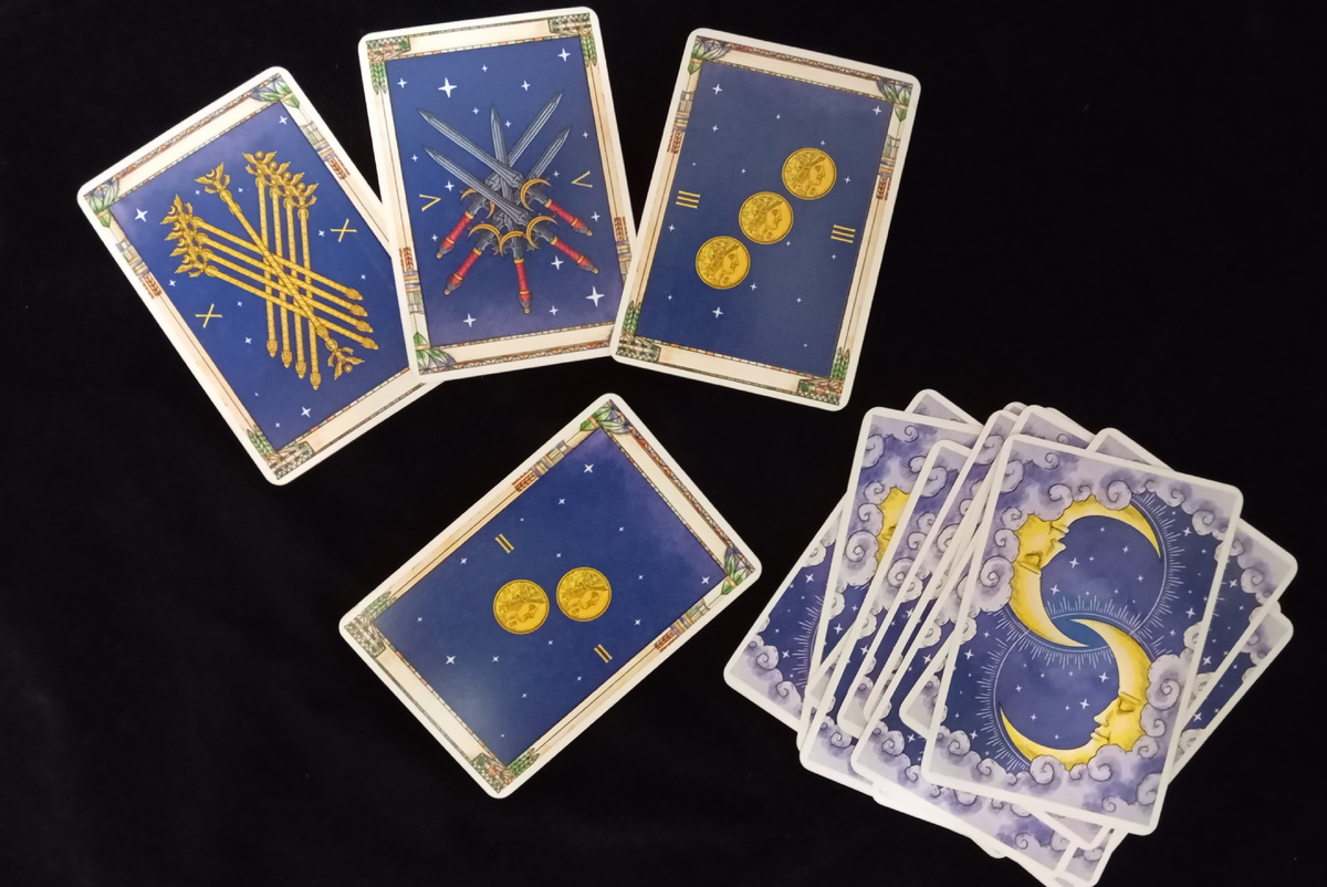 Таро для Овнов на текущий месяц