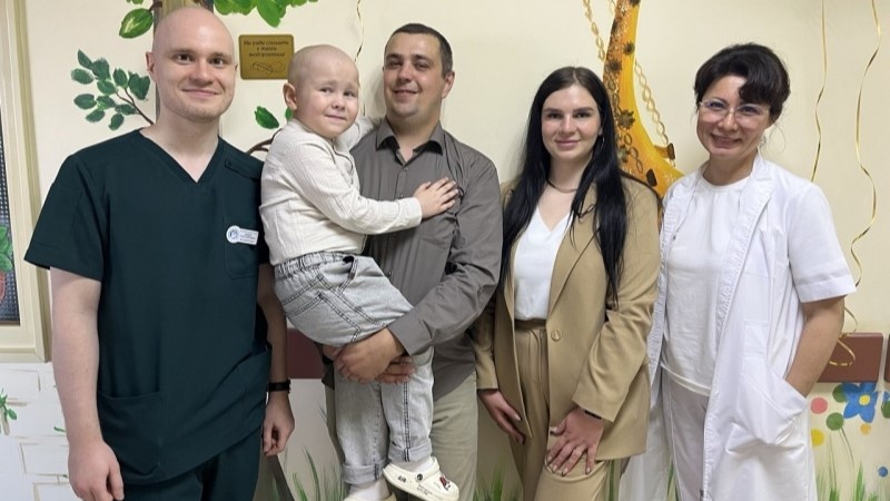    Колокольчик жизни снова зазвенел: врачи Нижневартовска вылечили ребенка с четвертой стадией рака