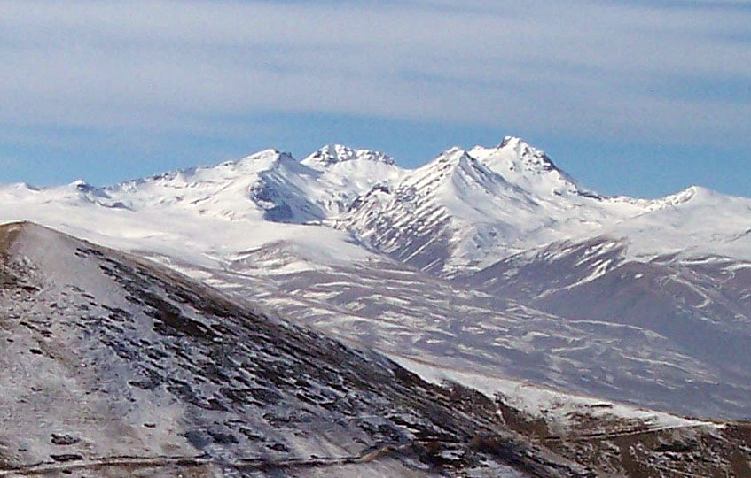 Гора Арагац - высшая точка Армении