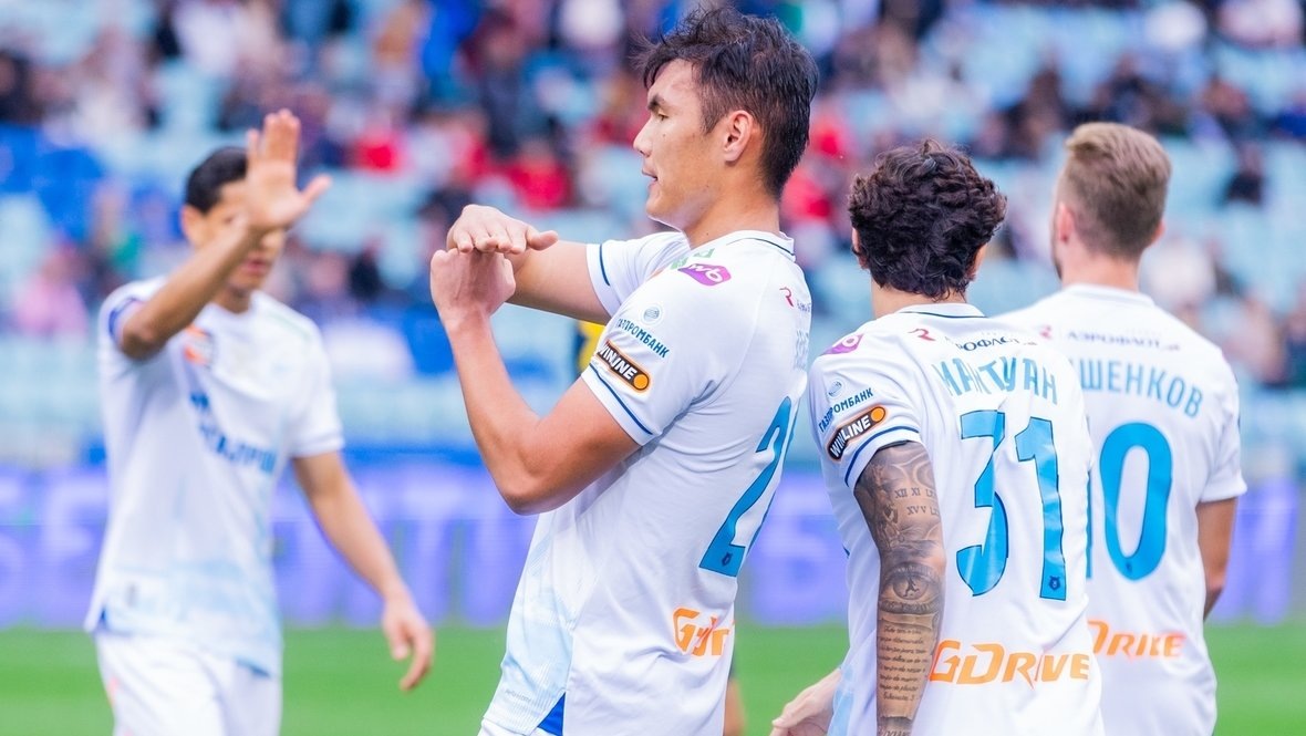    Защитник «Зенита» Нуралы Алип открыл счет в матче РПЛ с «Сочи» (3:0) 19 октября 2025 года.Анна Мейер ФК «Зенит»