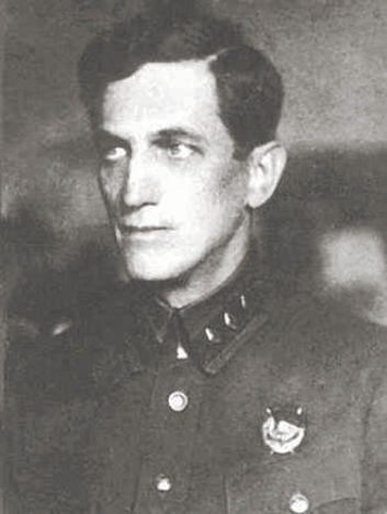 Роман Войцехович Лонгва (26 июня (9 июля) 1891 — 8 февраля 1938) — польский революционер, советский военачальник и военный разведчик, комкор (20.11.1935). Начальник Управления связи РККА (1935—1937)