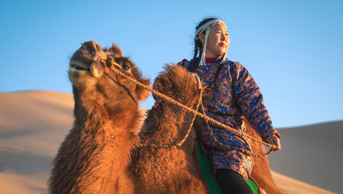     Фото: Kertu/Shutterstock/FOTODOM То, что узкий разрез глаз народов Центральной Азии защищает от пыли и вета – это миф