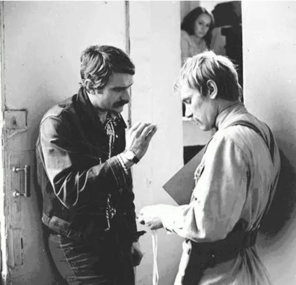 На съемках фильма "Свой среди чужих, чужой среди своих" с режиссером Никитой Михалковым