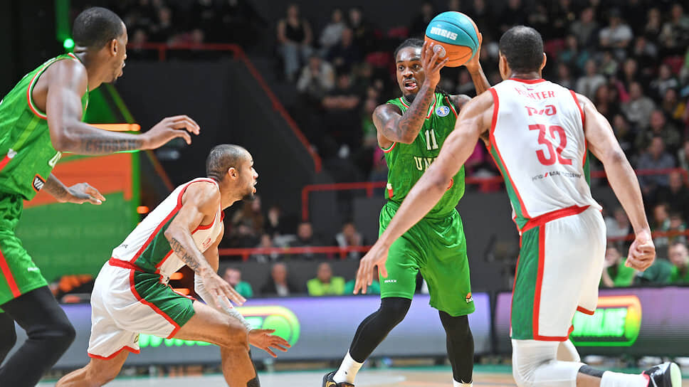 Матч между командами УНИКС (Казань) — «Локомотив-Кубань» (Краснодар).📷Фото: Артемий Шуматов / Коммерсантъ