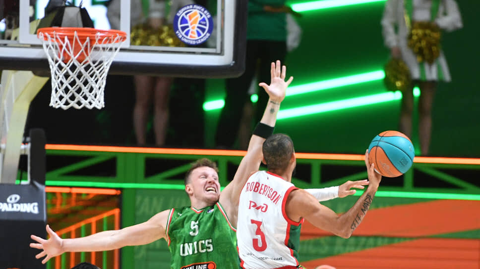 Матч между командами УНИКС (Казань) — «Локомотив-Кубань» (Краснодар).📷Фото: Артемий Шуматов / Коммерсантъ