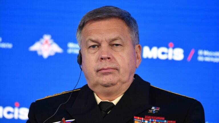 Адмирал Костюков. Автор: В. Панченко