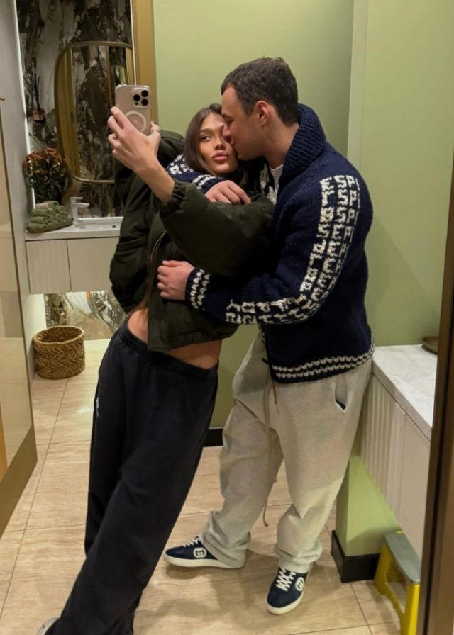    Мария Мотина и Macan. Фото: социальные сети