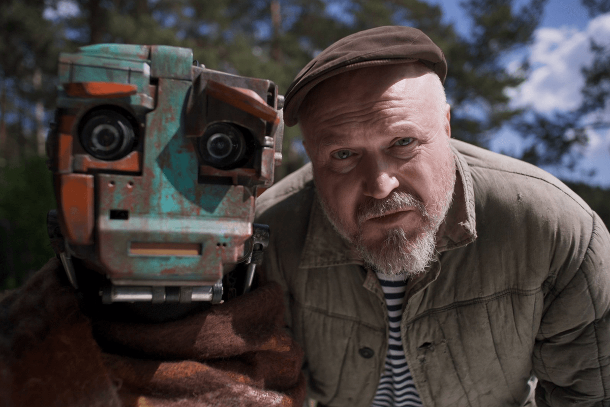 Фермер Николай и робот Робогозин. @КиноПоиск