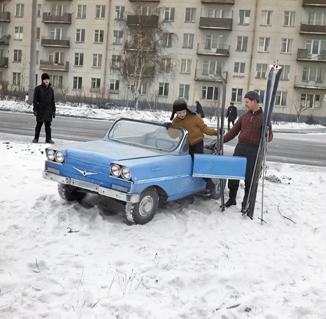 Самодельный автомобиль слесаря Георгия Звонилова. Киров, 1960-е