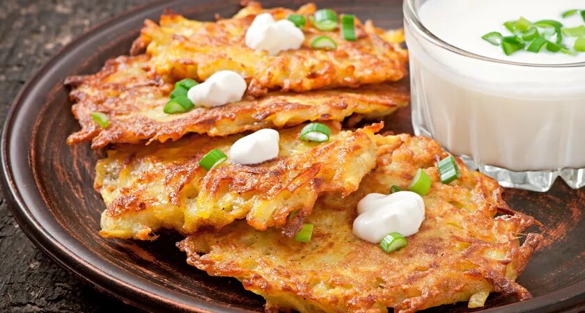    Научили готовить сочные драники по-белорусски без муки и яиц - как пирожные нежные, воздушные: 5 хитростей приготовления