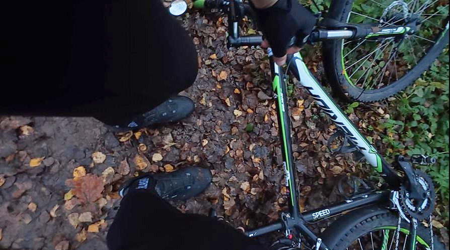 Велогараж. Ч.2. Новые педали и велотуфли. Давно столько не падал.