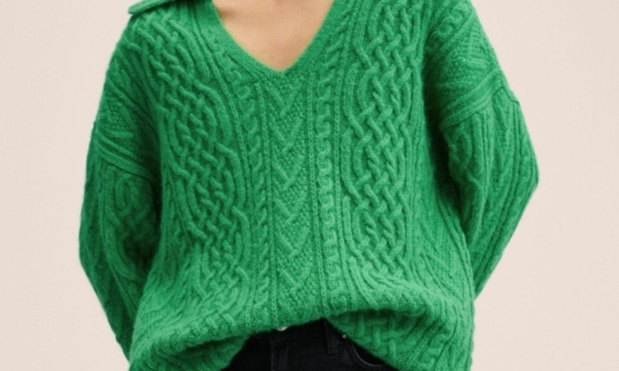 Свитера в зелёном стиле со схемами.