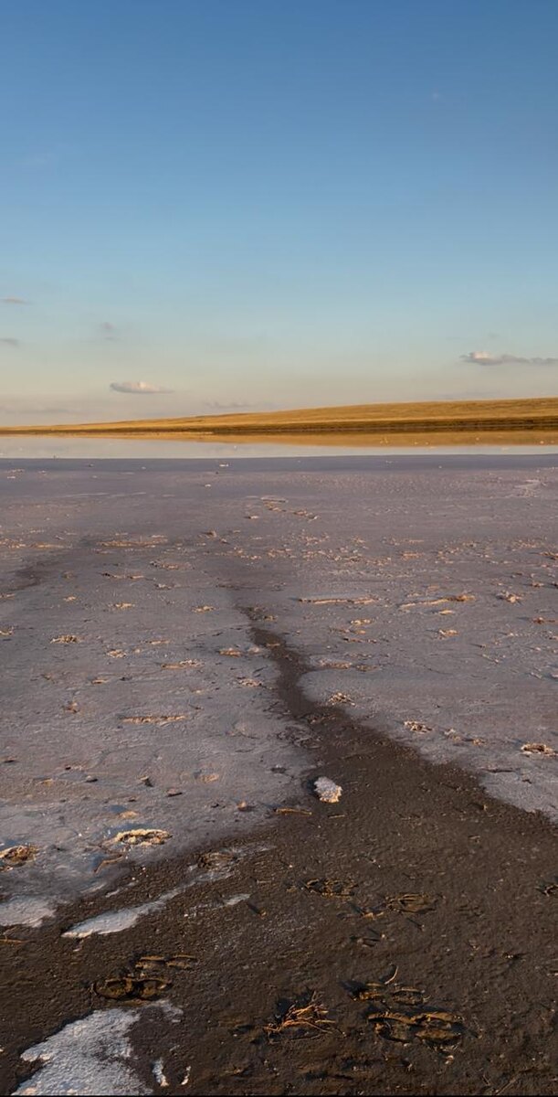 Розовое озеро