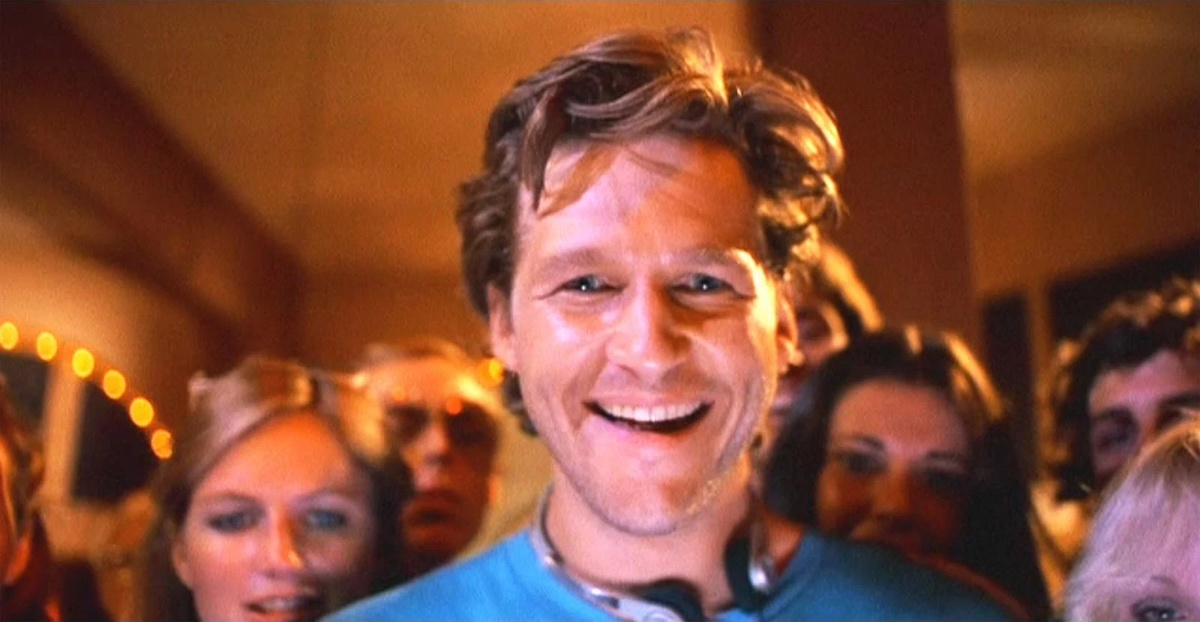 Ещё молодой Джефф Бриджес в роли талантливого программиста Кевина Флинна. Кадр из фильма «Трон» (1982)