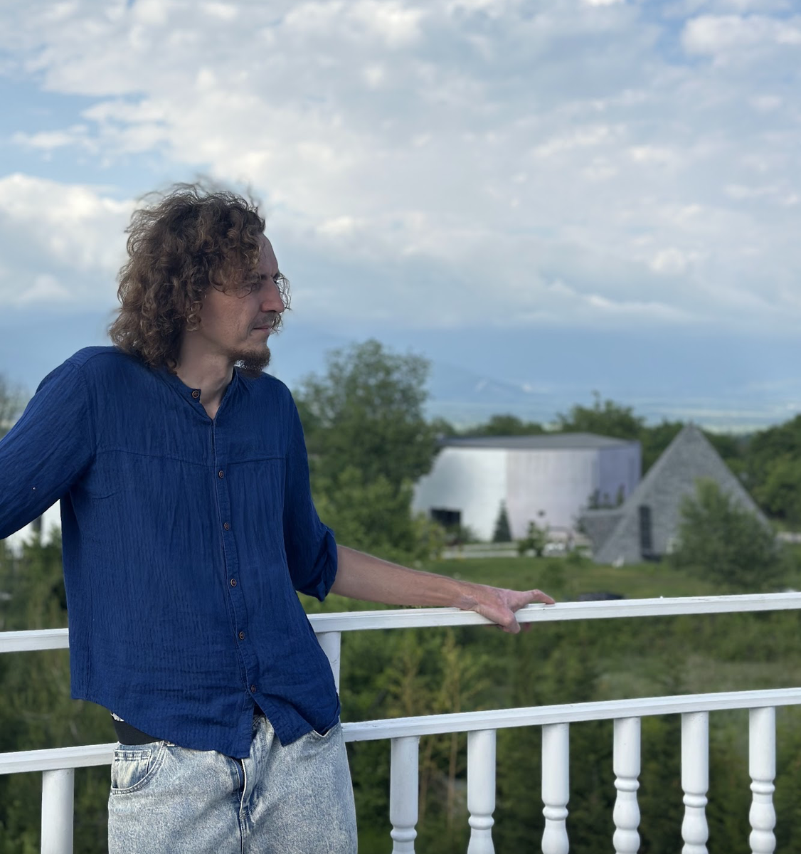 Меня зовут Владислав Гурьянов, я автор этого блога