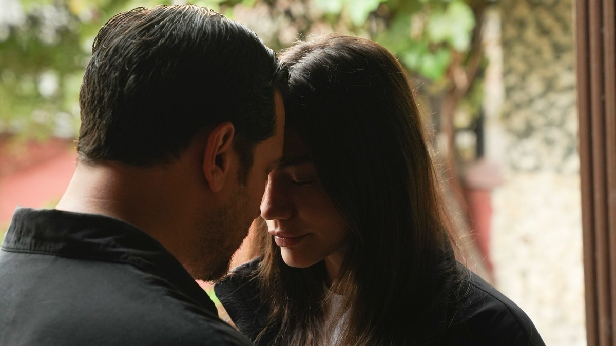 Кадры из сериала «Сон Эшрефа». Источник: https://www.kanald.com.tr/esref-ruya/