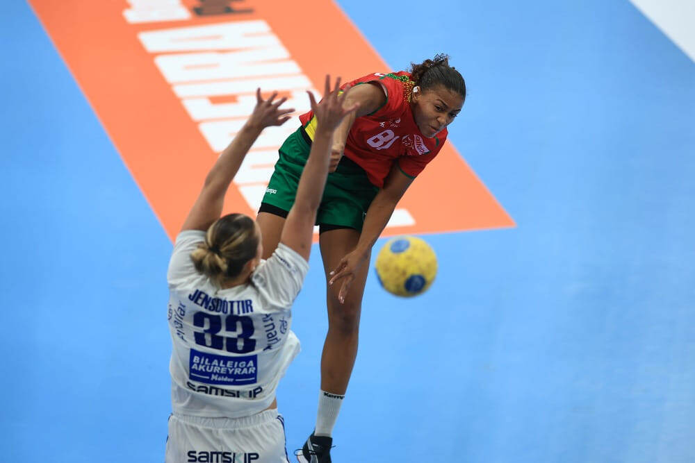    Матч в Португалии стал самым зрелищным во втором туре