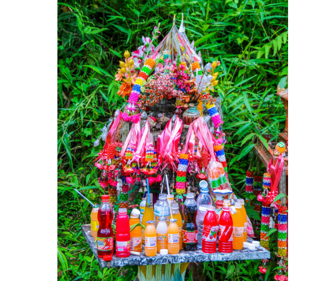 Смотрите сколько газировки. Тайцы ее обожают. Интересно, тырят ли детишки?