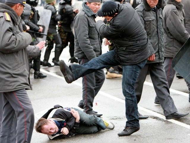 республики гнали руских в 90х врхивное фото 