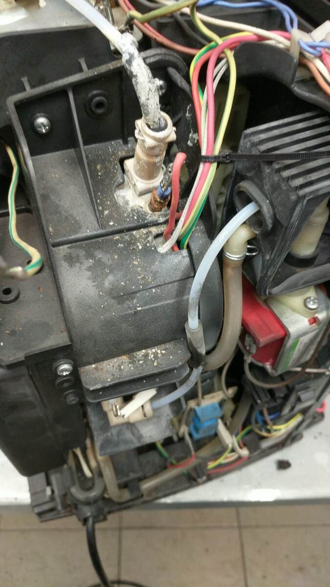 Потек переходник бойлера