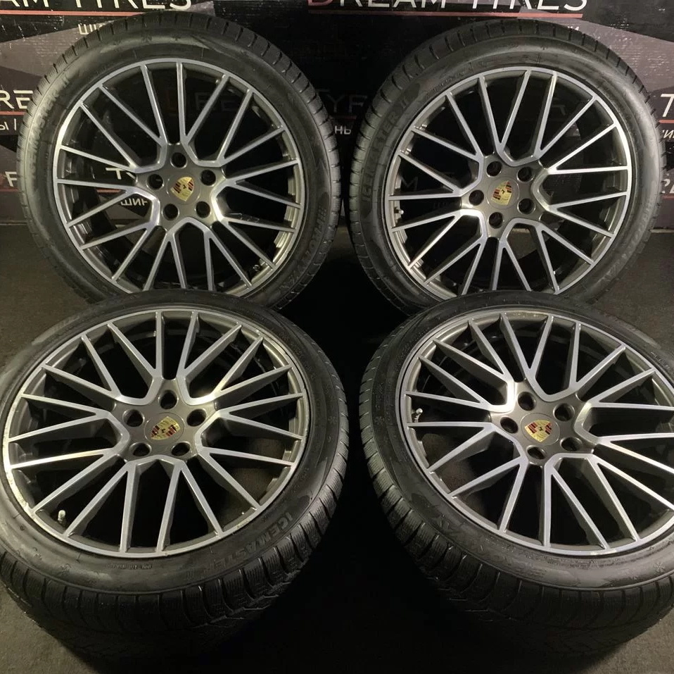 В шинном центре Dream Tyres в Москве можно купить качественные б/у шины и диски