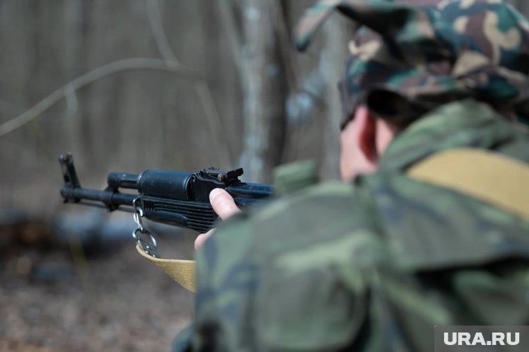     Боец штурмовал вражеский блиндаж вдвоем с напарником, но в итоге остался один