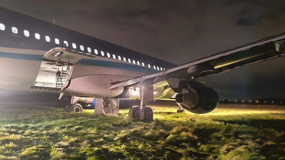     Пассажиры молились и паниковали во время аварийной посадки самолета в Пулково Северо-Западная транспортная прокуратура / t.me/sztproc