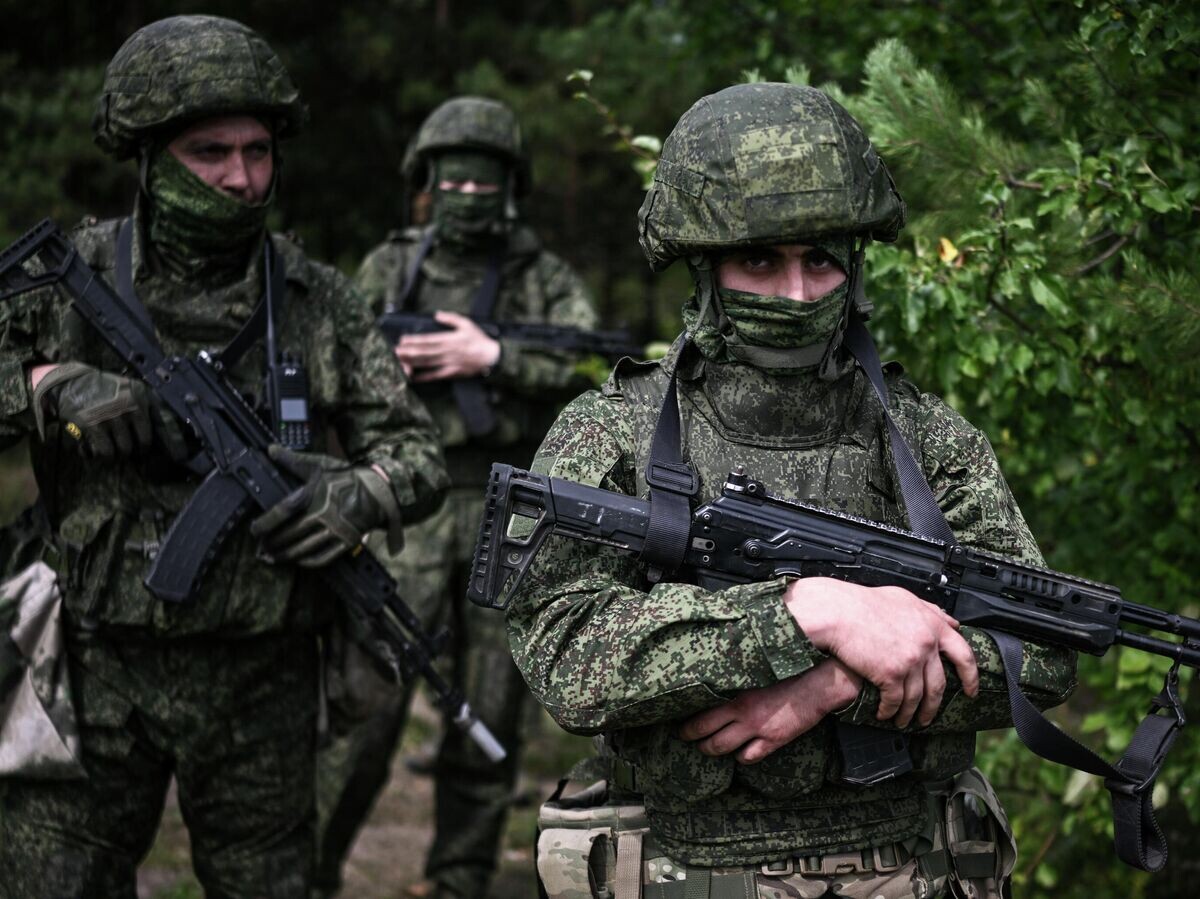    Российские военнослужащие © РИА Новости / Сергей Бобылев