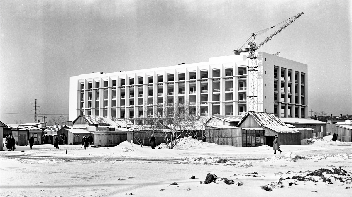 Государственная публичная научно-техническая библиотека СО РАН. Новосибирск. Историческая фотография строительства библиотеки.