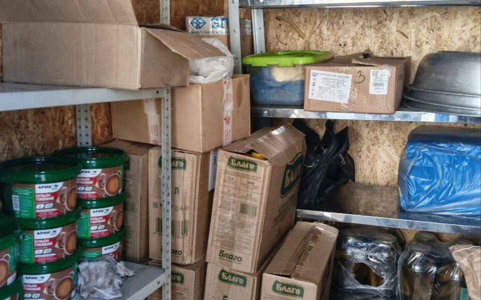    Неправильное хранение продуктов в кафе в Горно-Алтайске