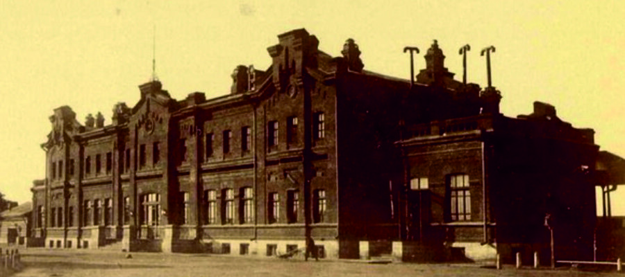 27 октября 1885 года Тюмень встречала первый поезд, прибывший из Екатеринбурга. Источник: Краеведческий портал Тюмени – ГородТ