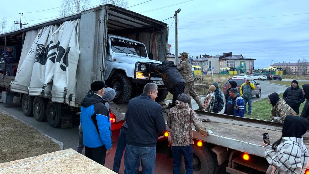    6 тонн и три автомобиля: няганцы отправили крупную партию гумпомощи бойцам СВО