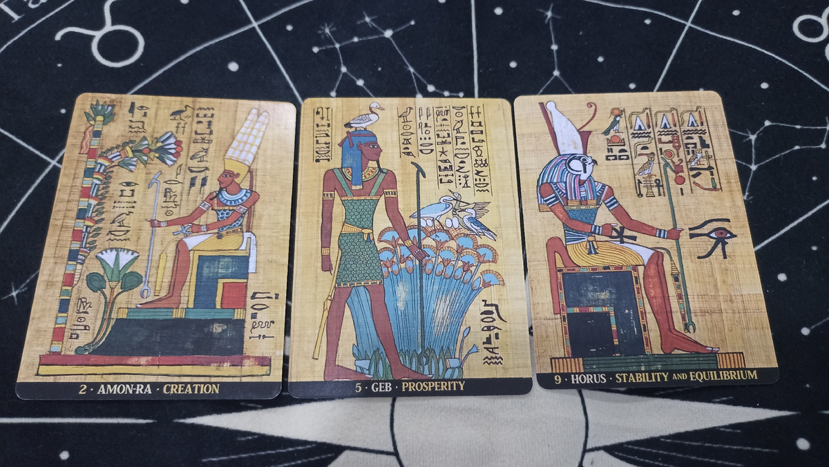 Расклад на Оракуле Египетских Богов на тему: На что нужно обратить внимание в ближайшее время?