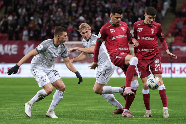    «Рубин» на своём поле крупно проиграл «Балтике» (0:3).   
Фото: Сергей Елагин