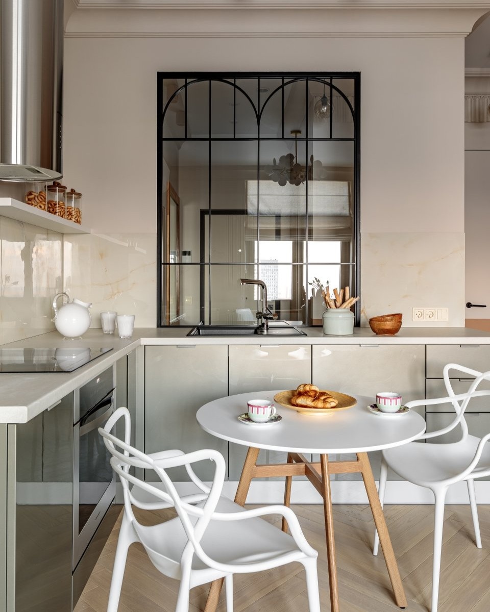 На фото: интерьер евродвушки 51 кв.м, ЖК «Серебряный фонтан». Авторы проекта: хозяйка квартиры Мария Недочетова и архитектор Ольга Шумкина; декоратор: Ольга Пархоменко; фотограф: Андрей Машкин