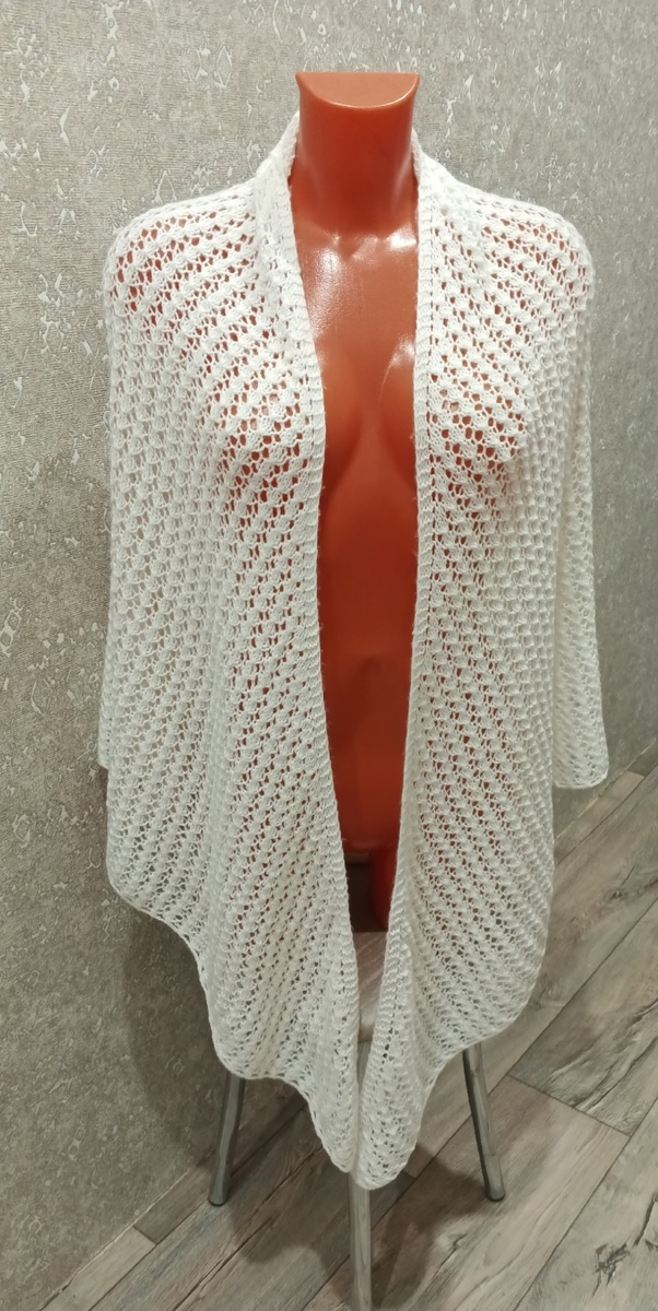 В итоге получилась очень нежная шаль!