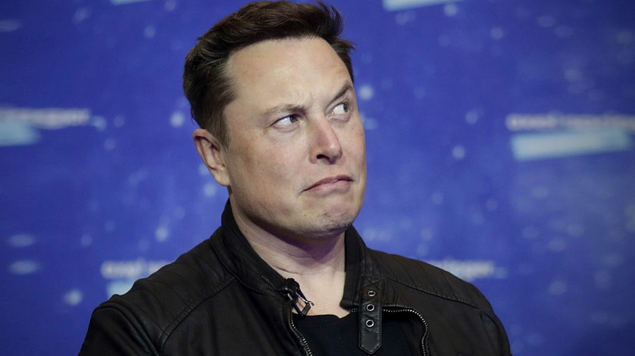 Илон Маск в недоумении