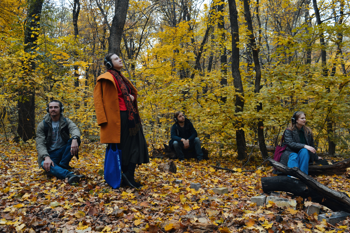 Фото Анастасии Асташовой, на снимке команда ВАУ театра в самом «Сердцелесье» 🍁