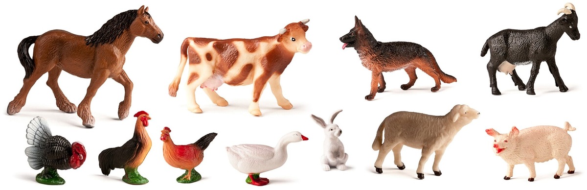 Продацы тоже выставили игрушки в ряды. 