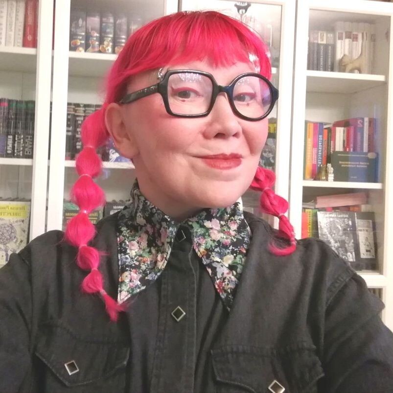 Наталья Романова, автор книг "Идеальная грамотность" и "Пиши без правил"