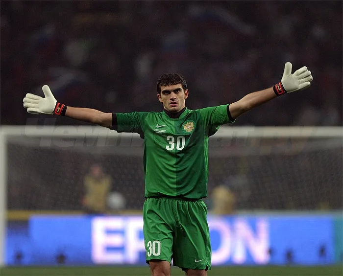 Владимир Габулов в Сборной России по Футболу. Выступал с 2007 по 2013 годы