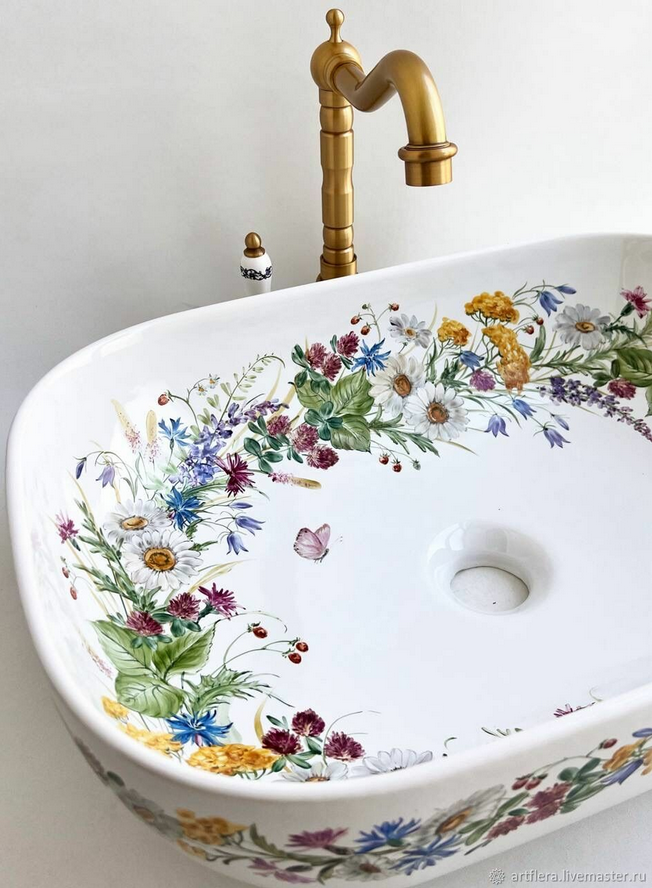 Ромашки, клевер, колокольчики, пижма... Бабочки)