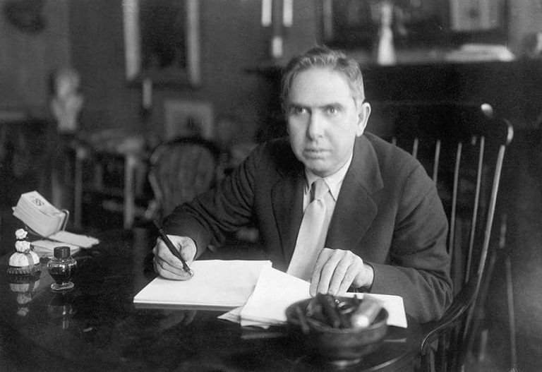 Изображение из свободного доступа: американский писатель Теодор Драйзер (1871-1945)